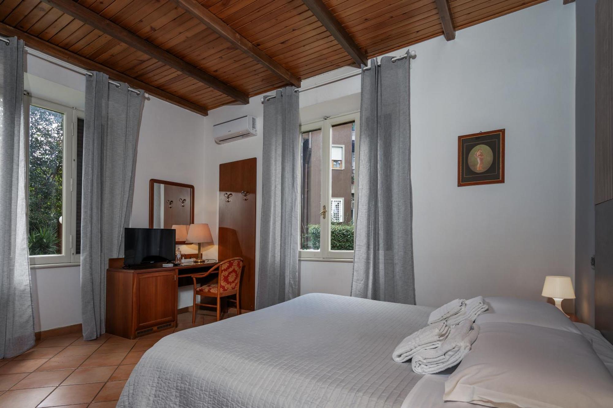 Comfort Rooms Villa Gaia Tor Vergata Roma Eksteriør bilde