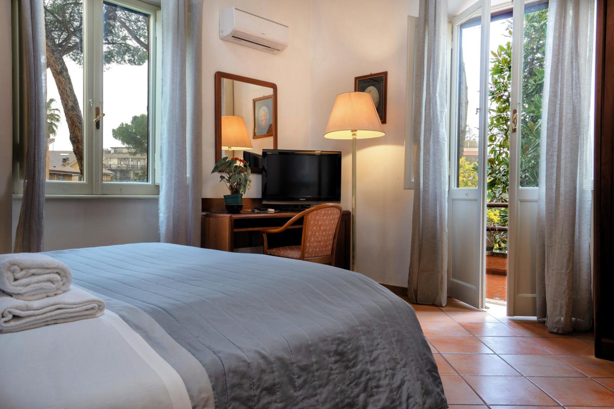 Comfort Rooms Villa Gaia Tor Vergata Roma Eksteriør bilde